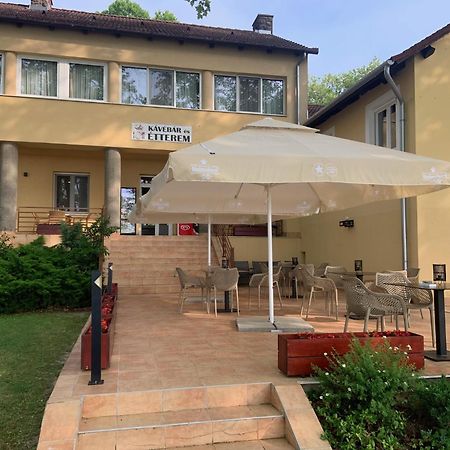 Bf Hotel Balatonföldvár Extérieur photo