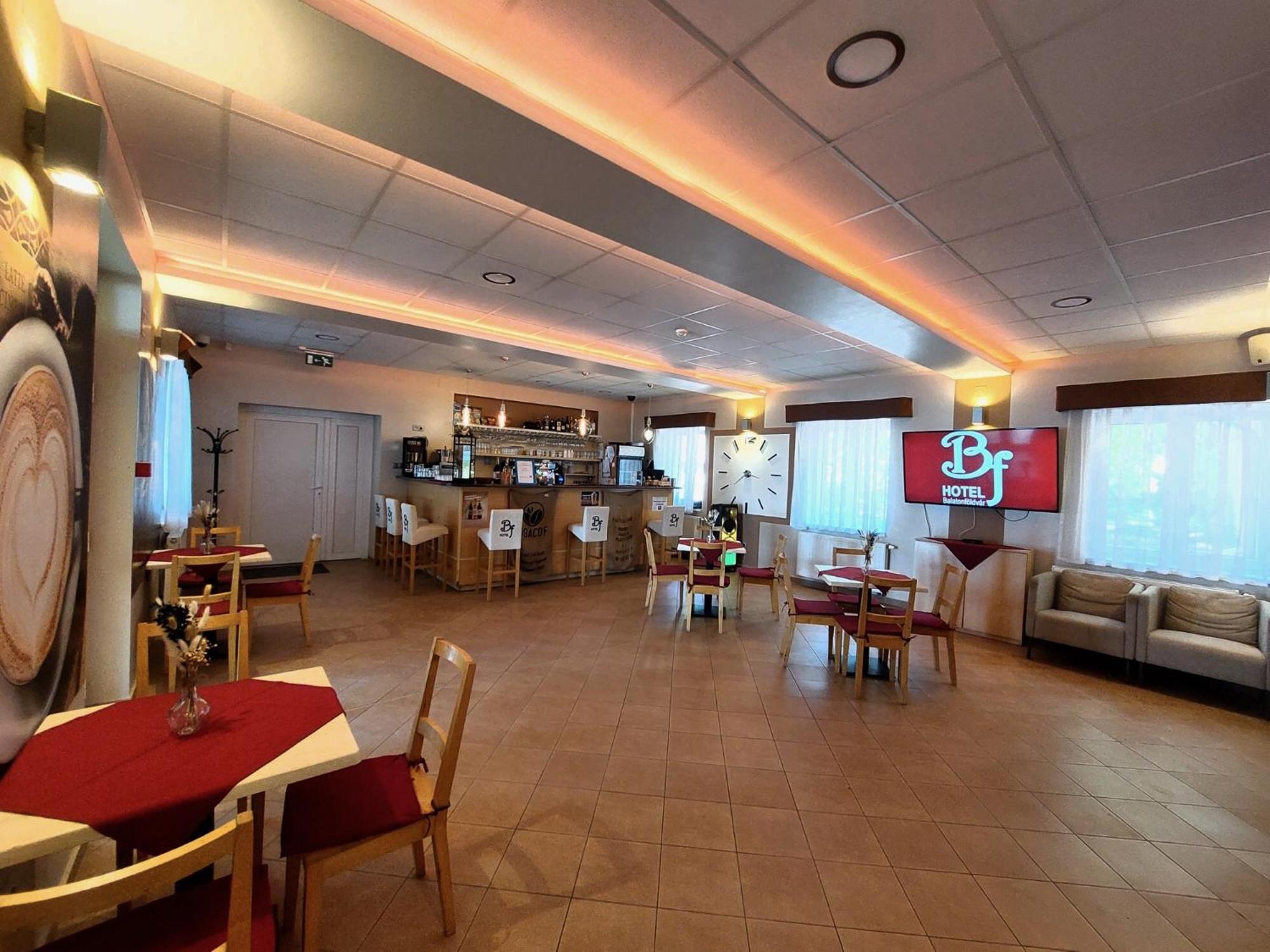 Bf Hotel Balatonföldvár Extérieur photo